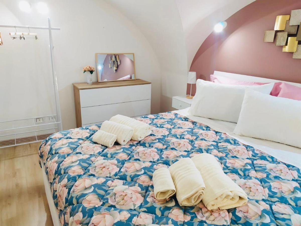La Maison Rue De Branca คาตาเนีย ภายนอก รูปภาพ